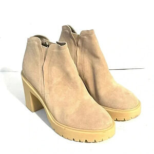 Dolce Vita Size 9 Suede Lug Sole Platform Ankle Boots Pull On Beige NEW FLAW